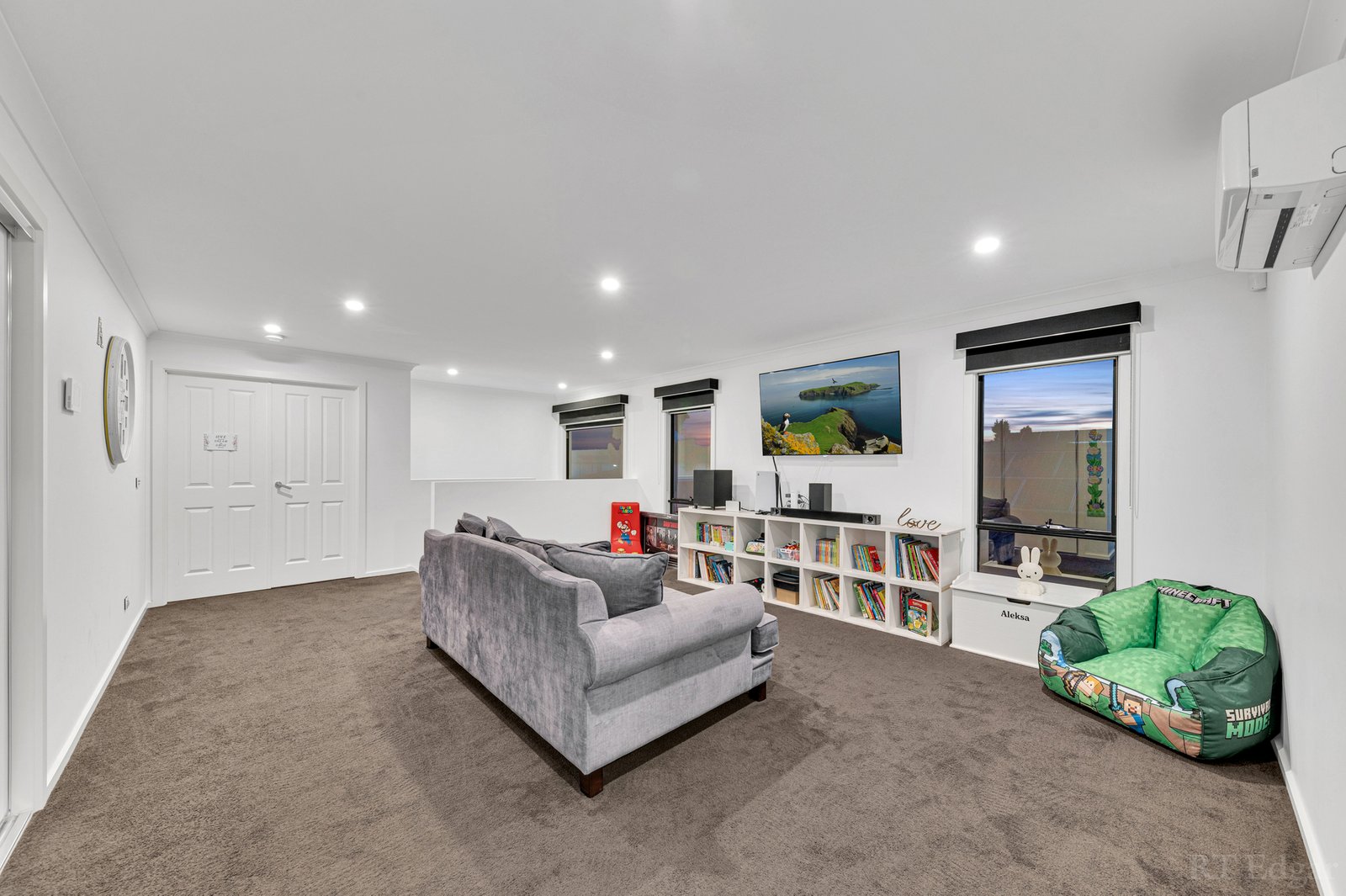 Real Estate and Property in 54 Fiorelli Boulevard, Cranbourne East, VIC