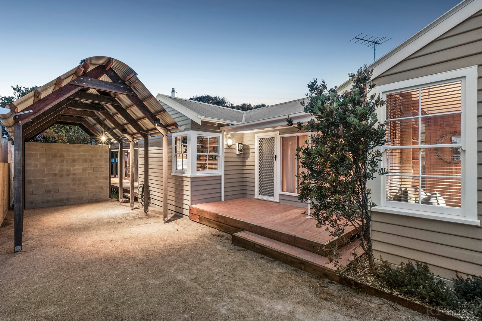 Real Estate and Property in 54 Glaneuse Road, Point Lonsdale, VIC