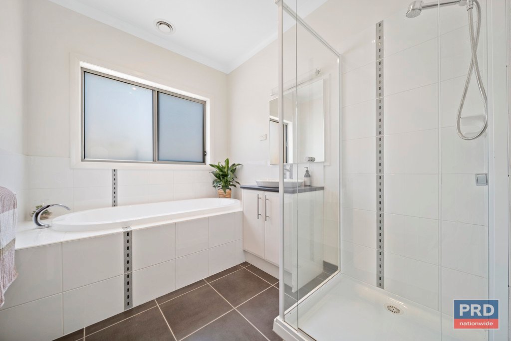 54 Glen Clare Drive SEDGWICK 16