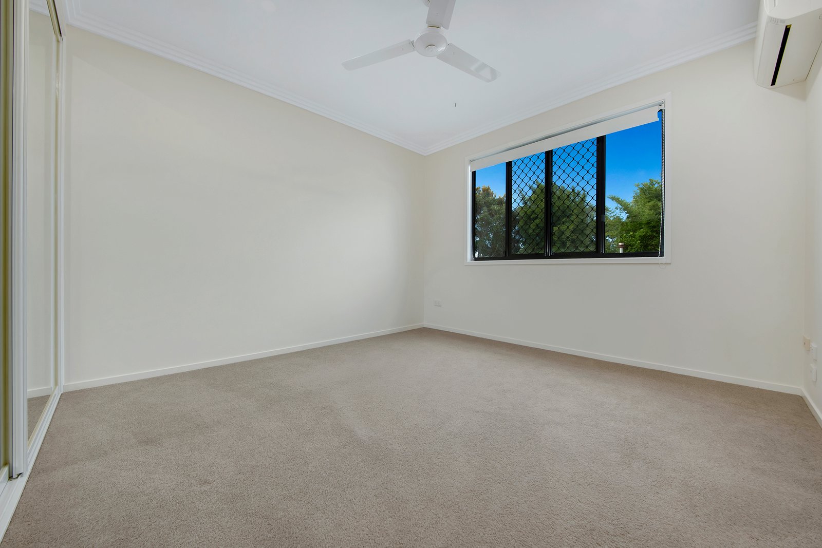 54 Golf View Drive BOYNE ISLAND 13