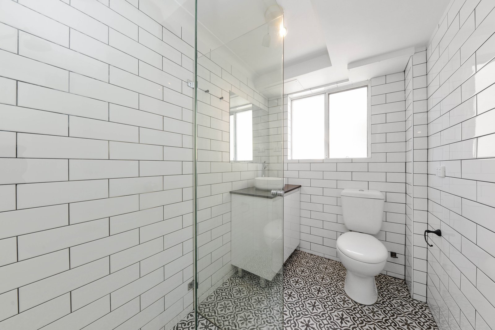 5/4 Grace Campbell Crescent HILLSDALE 4