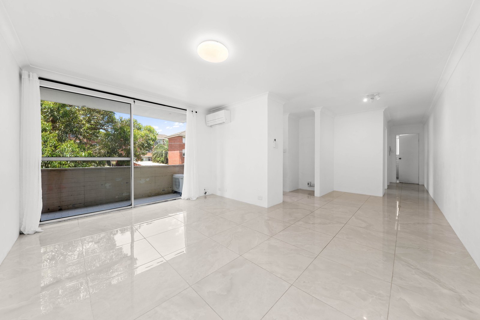 5/4 Grace Campbell Crescent HILLSDALE 1