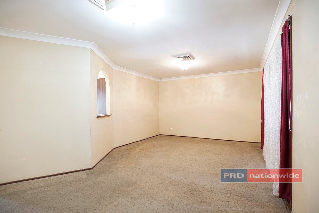 54 Grazier Crescent WERRINGTON DOWNS 2