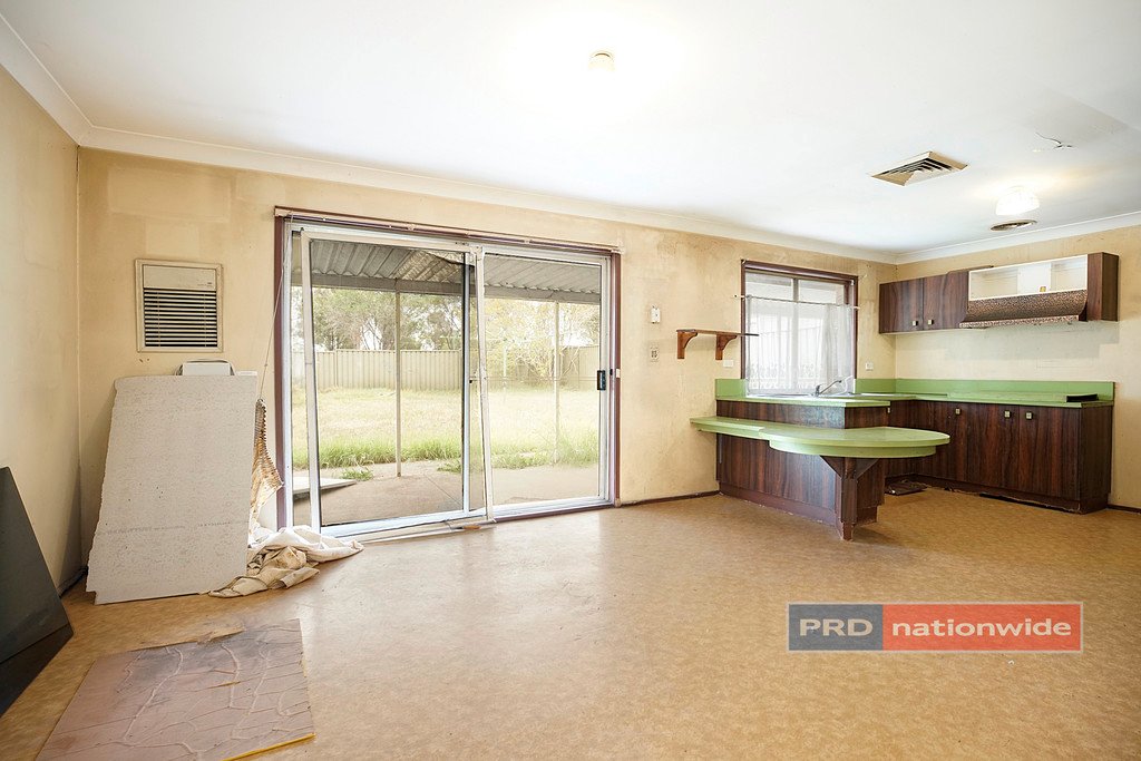 54 Grazier Crescent WERRINGTON DOWNS 4