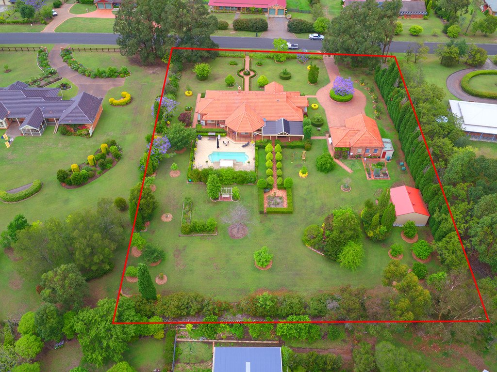 54 Hilldale Drive BOLWARRA HEIGHTS 2