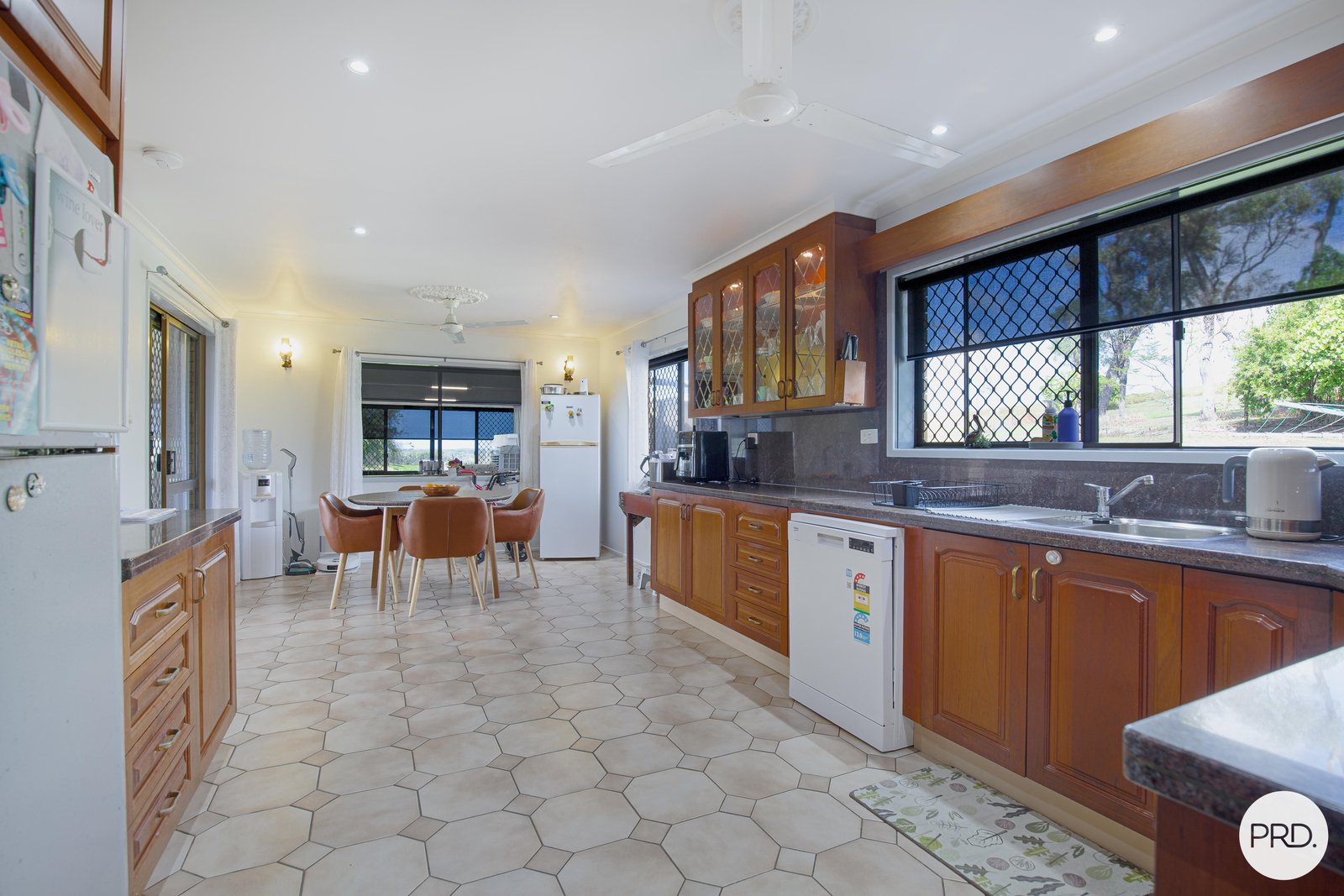 54 Horsburgh Road HAY POINT 7