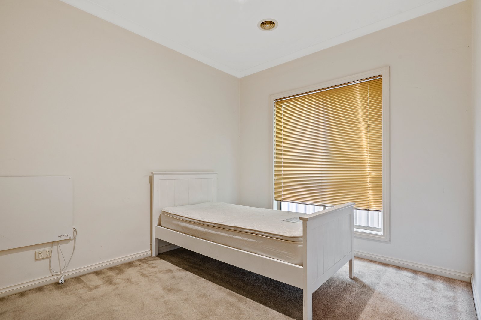 5/4 Keck Street FLORA HILL 9