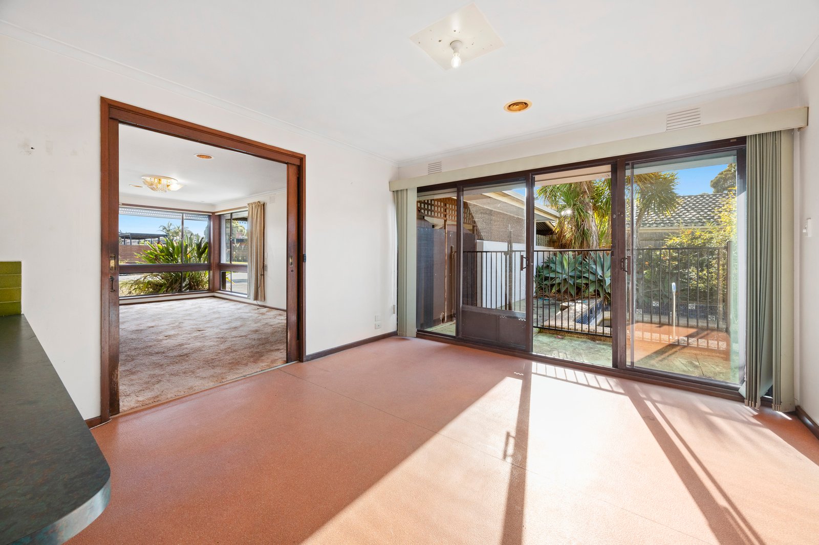 Gallery: 54 Long Street