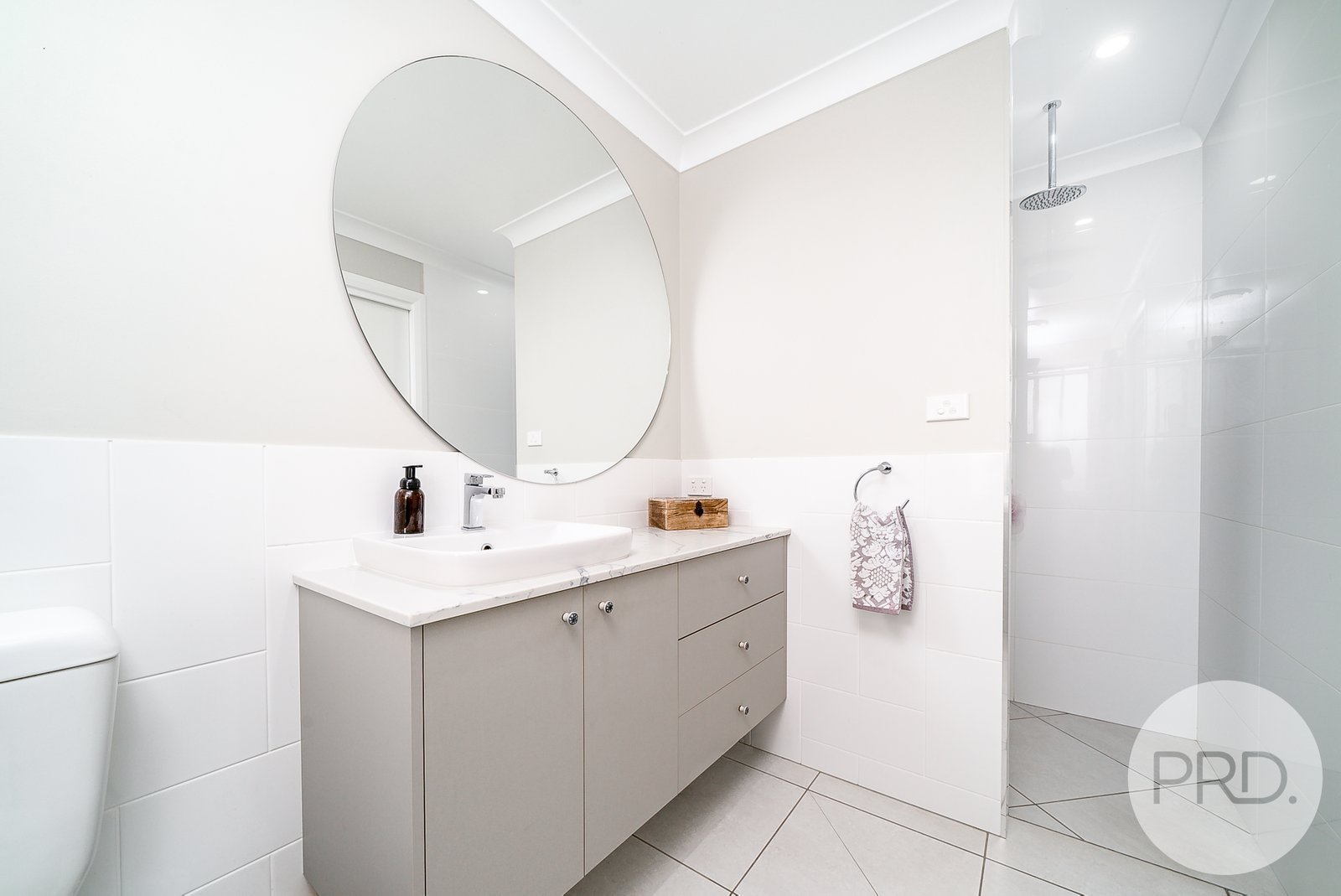 54 Main Street LAKE ALBERT 13