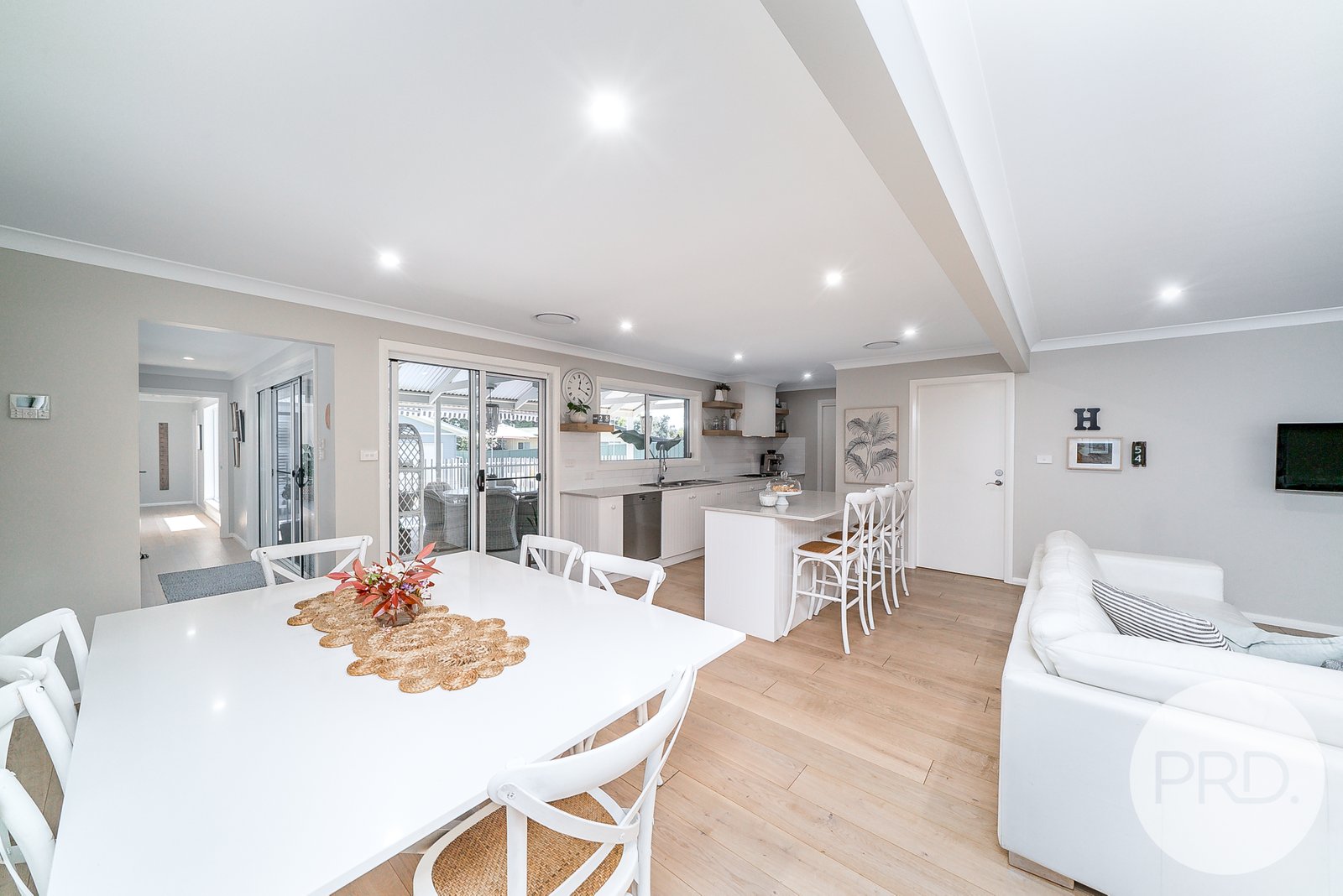 54 Main Street LAKE ALBERT 14