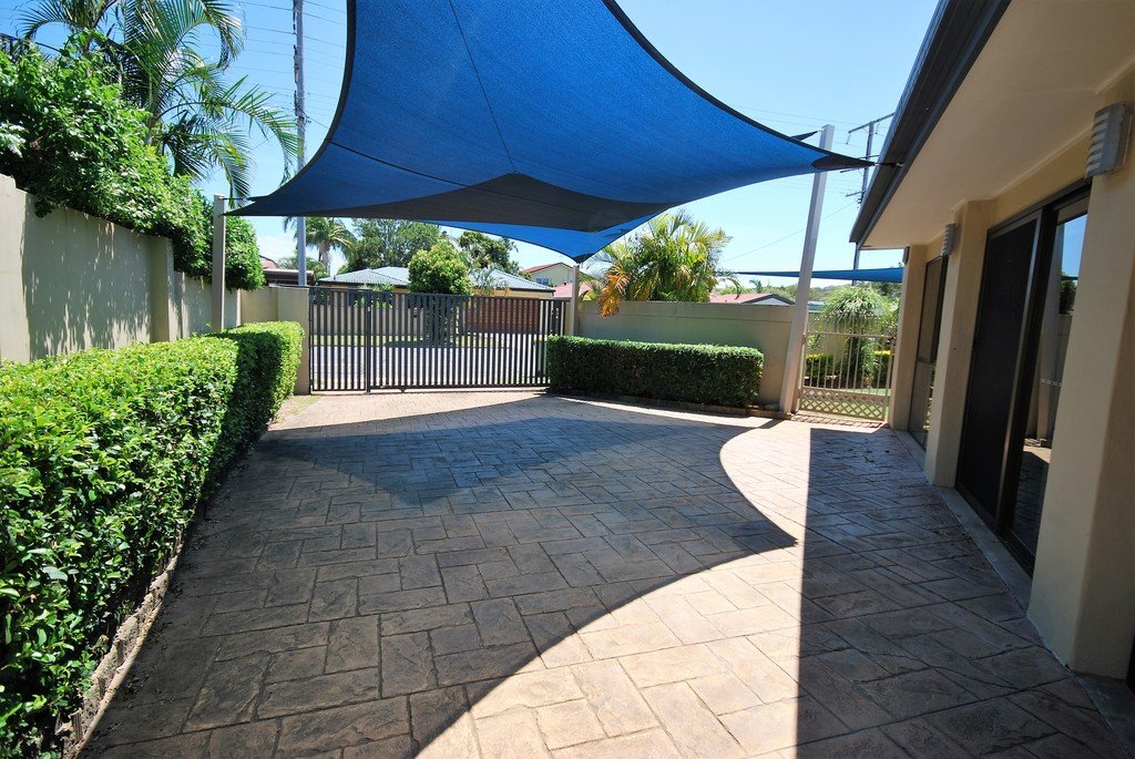 54 Mallawa Drive PALM BEACH 3