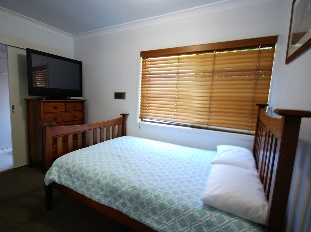 54 Mallawa Drive PALM BEACH 13