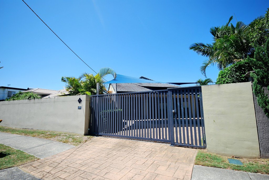 54 Mallawa Drive PALM BEACH 16