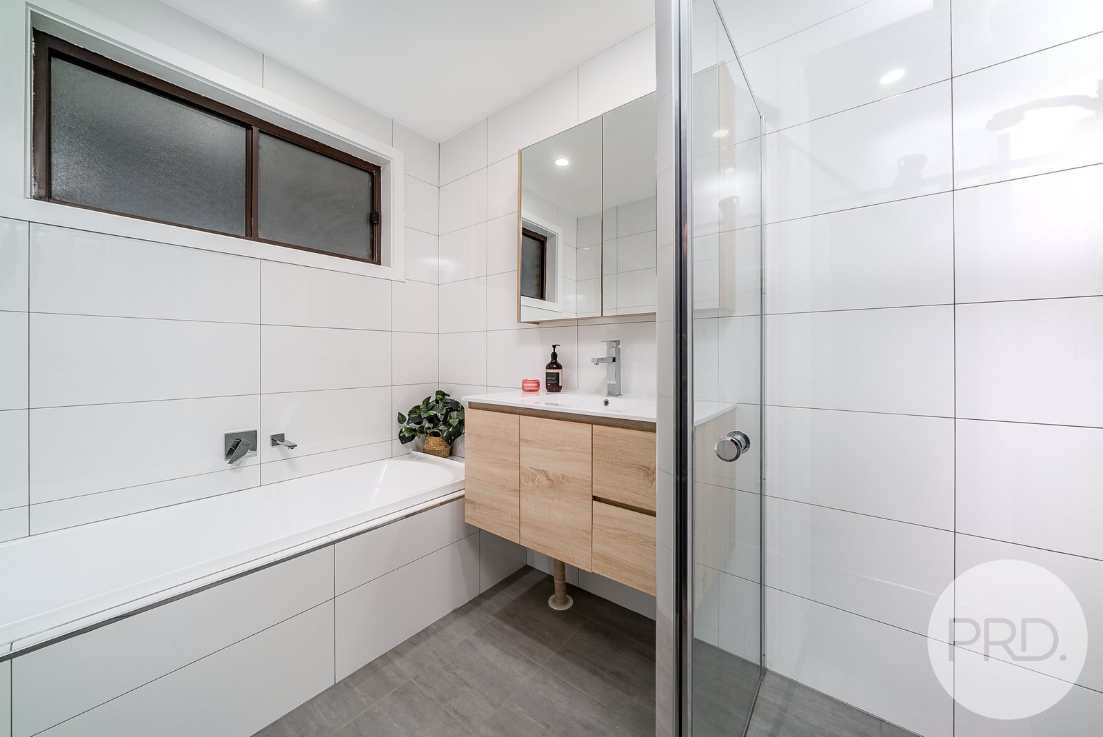 54 Maple Road LAKE ALBERT 4