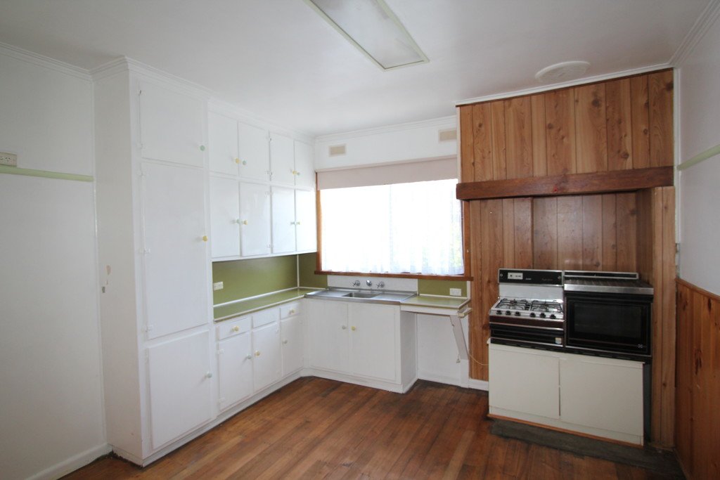 54 Marigold Street WENDOUREE 2