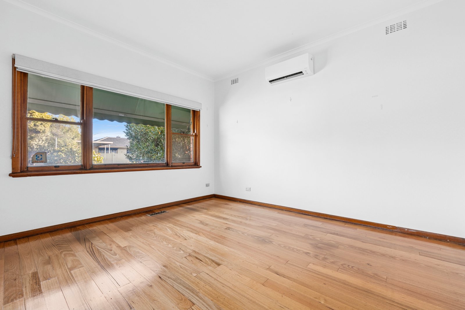 Gallery: 54 Marlborough Street