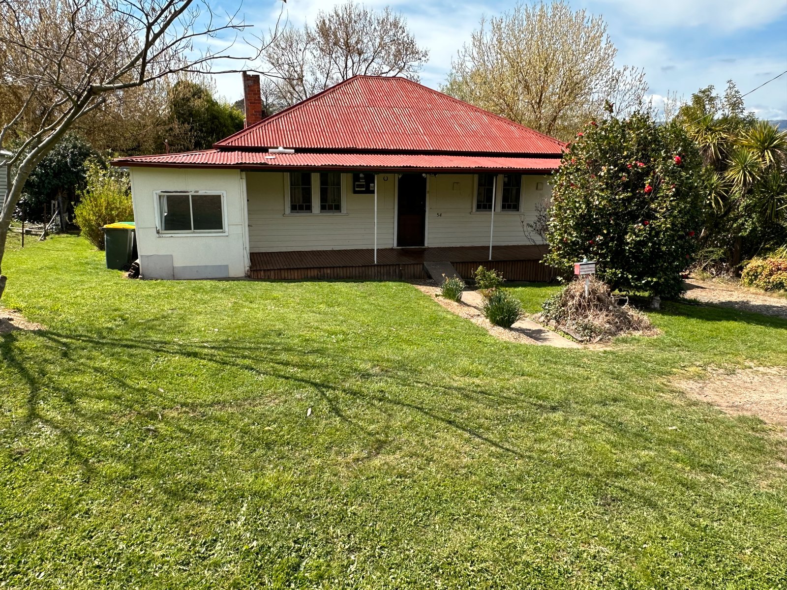 54 Mate Street TUMBARUMBA 1
