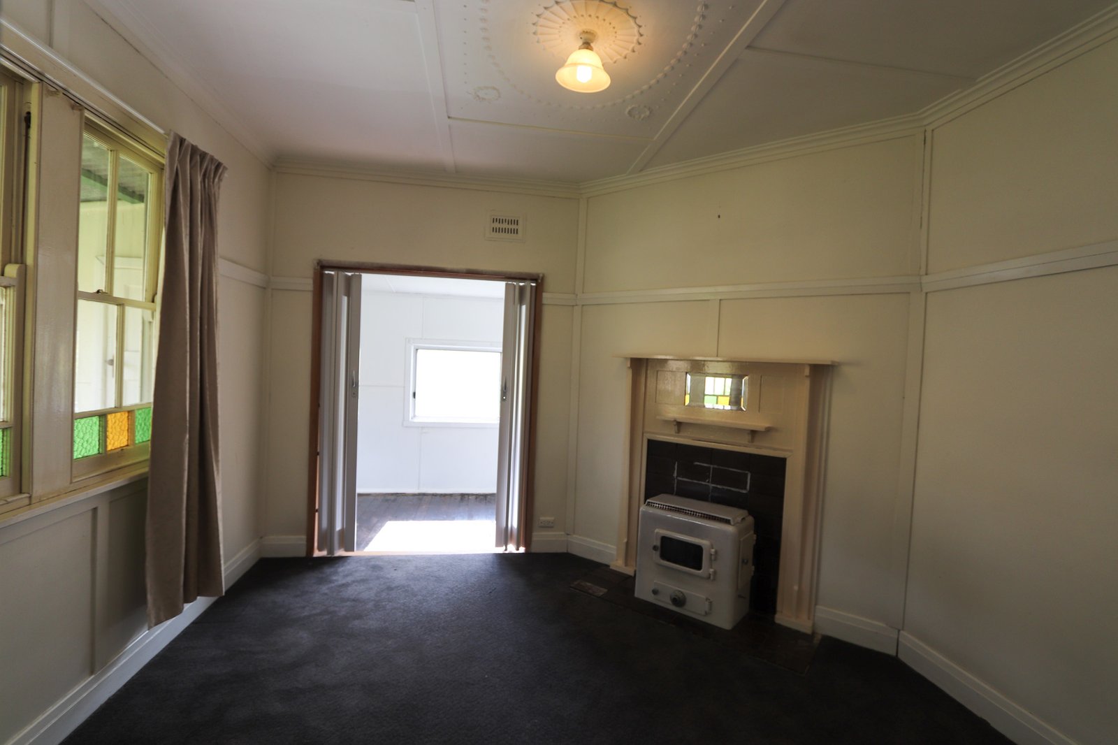 54 Mate Street TUMBARUMBA 6