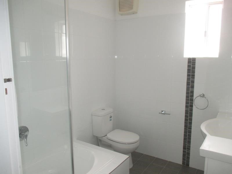 54 Mathew Street TAMWORTH 4