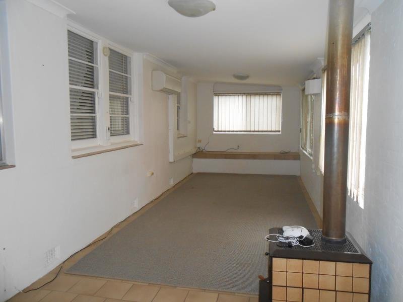 54 Mathews Street TAMWORTH 6