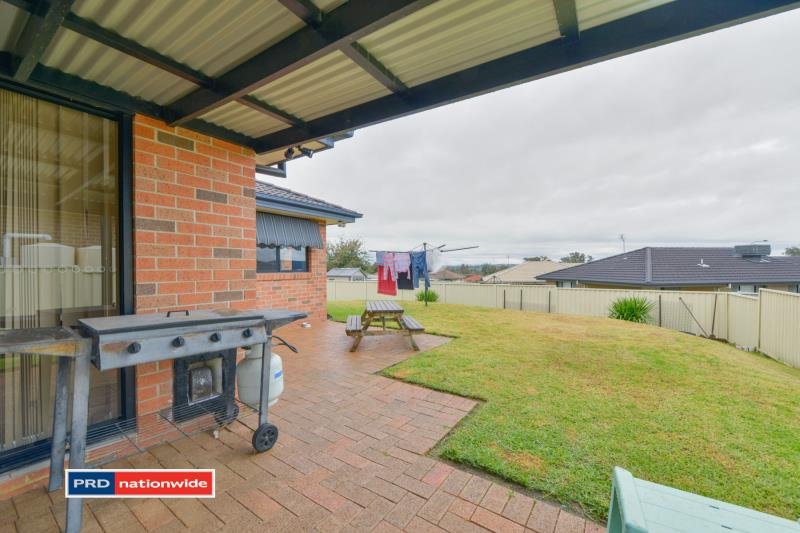 54 Milburn Road TAMWORTH 8