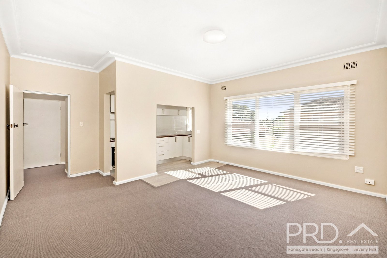 5/4 Moate Avenue BRIGHTON LE SANDS 2