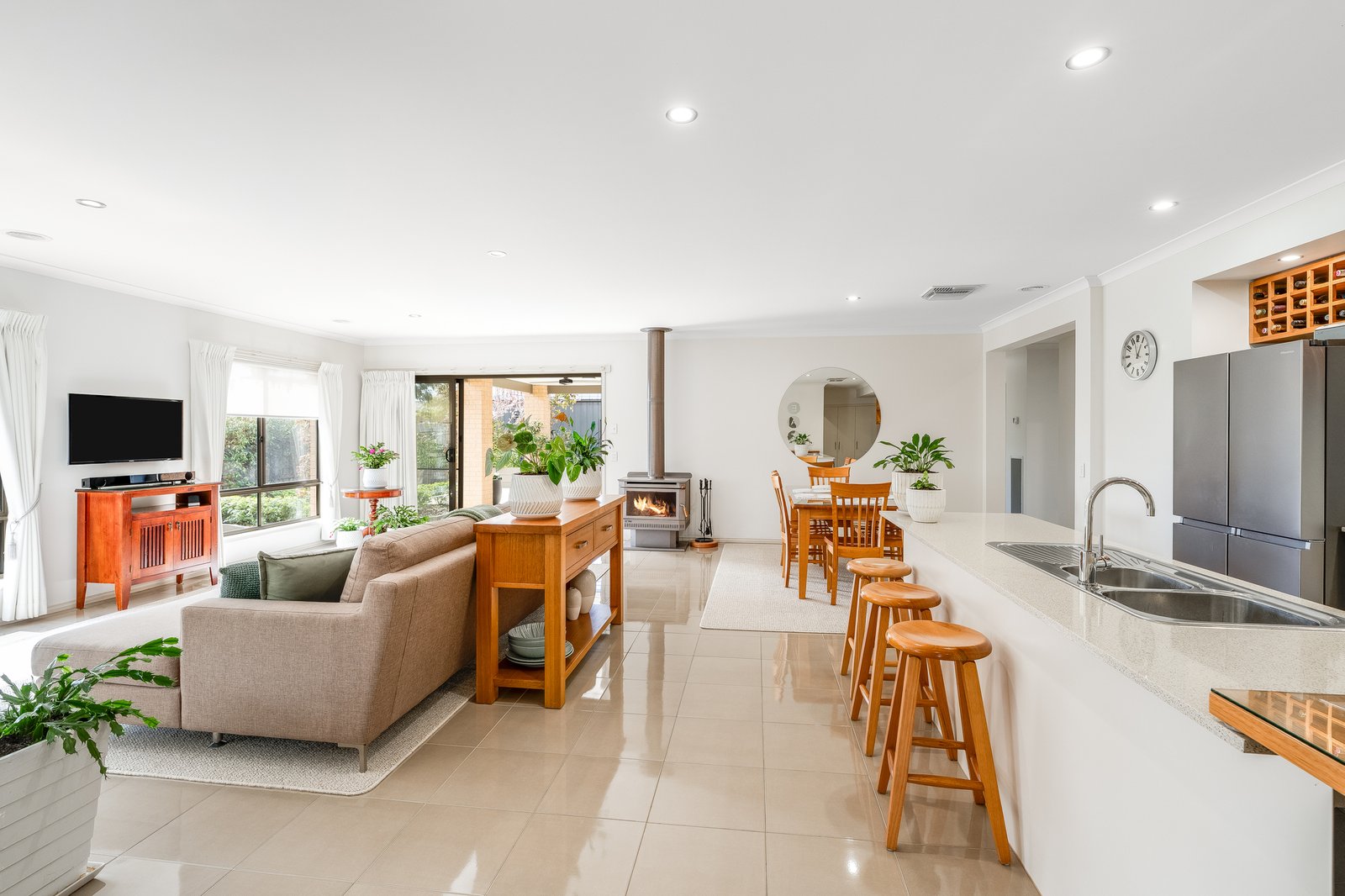 Gallery: 54 Moreillon Boulevard