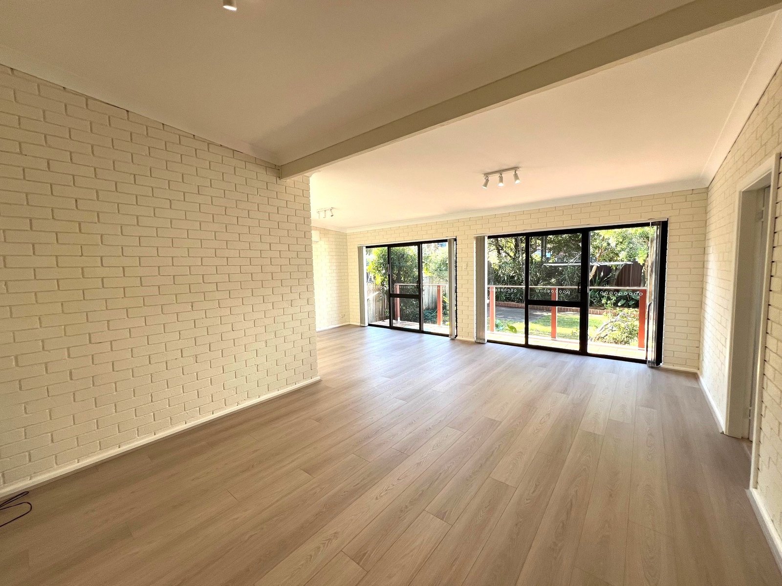 54 Ocean Street KOGARAH 3