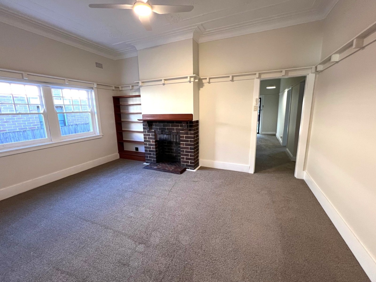 54 Ocean Street KOGARAH 4