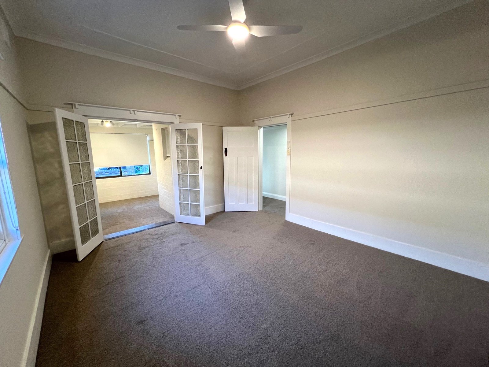 54 Ocean Street KOGARAH 9