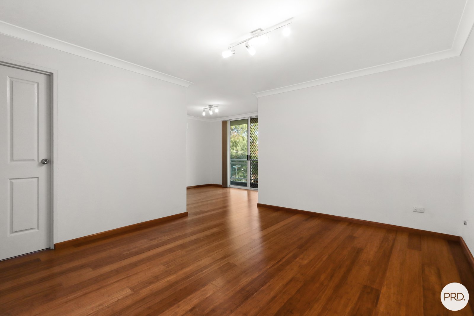 5/4 Ocean Street PENSHURST 2