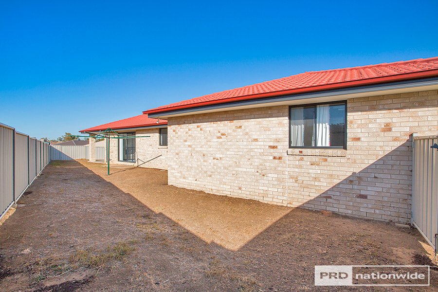 54 Orley Drive TAMWORTH 10