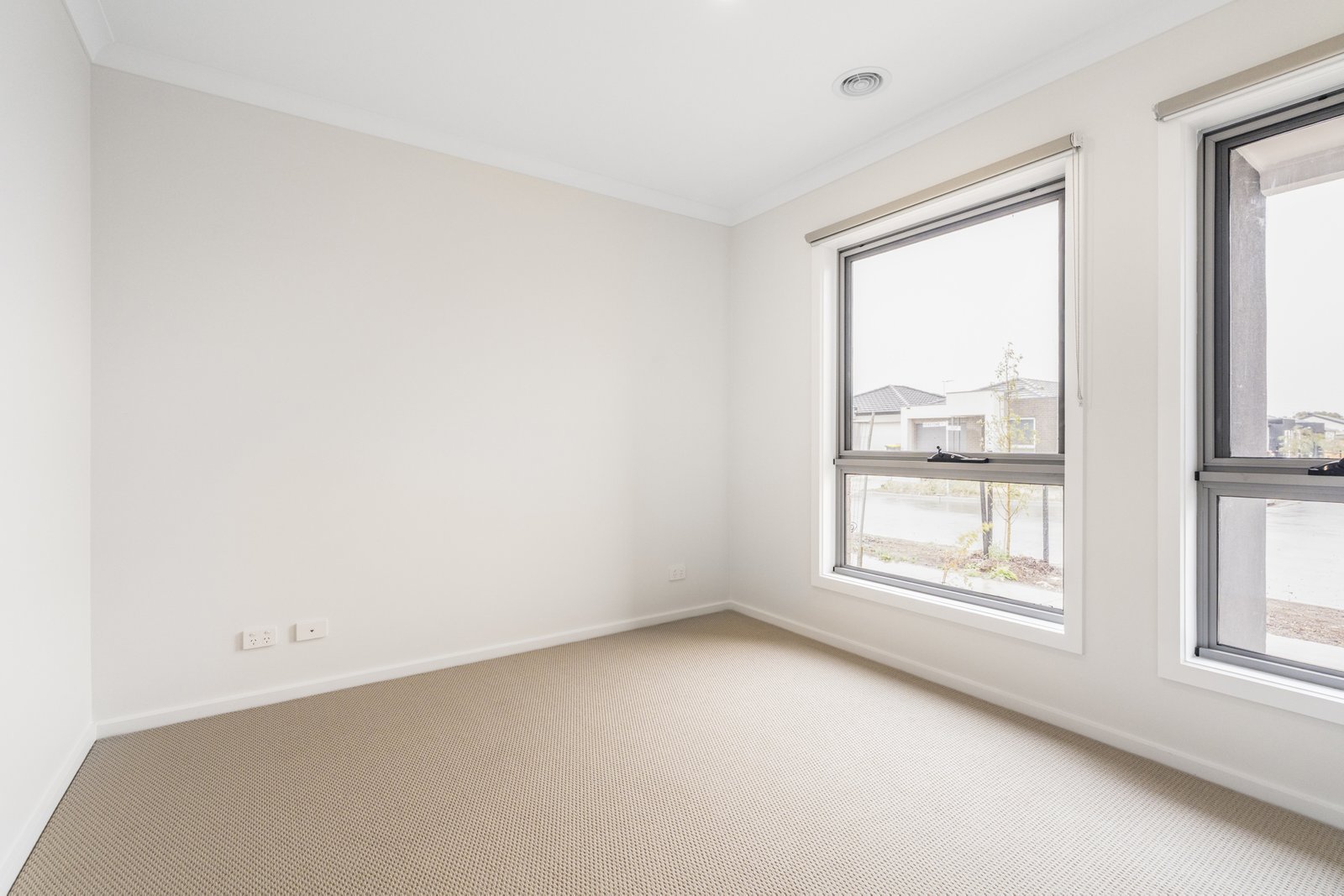 Gallery: 54 Penstone Crescent
