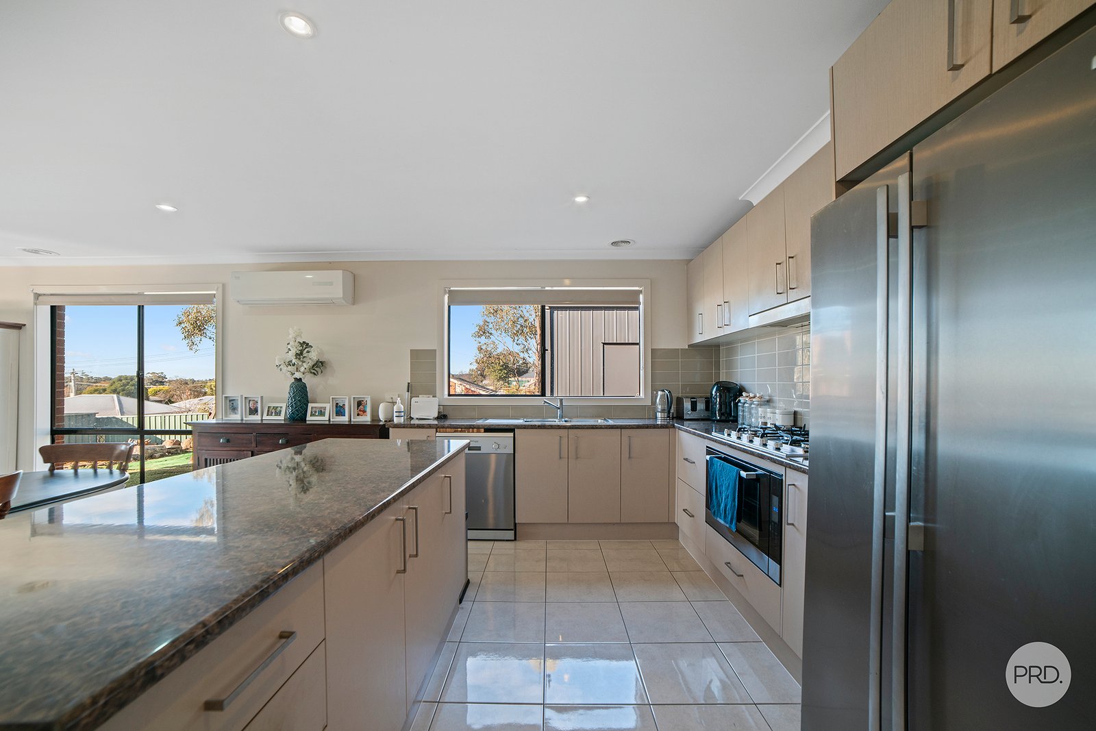 54 Queen Street KANGAROO FLAT 3