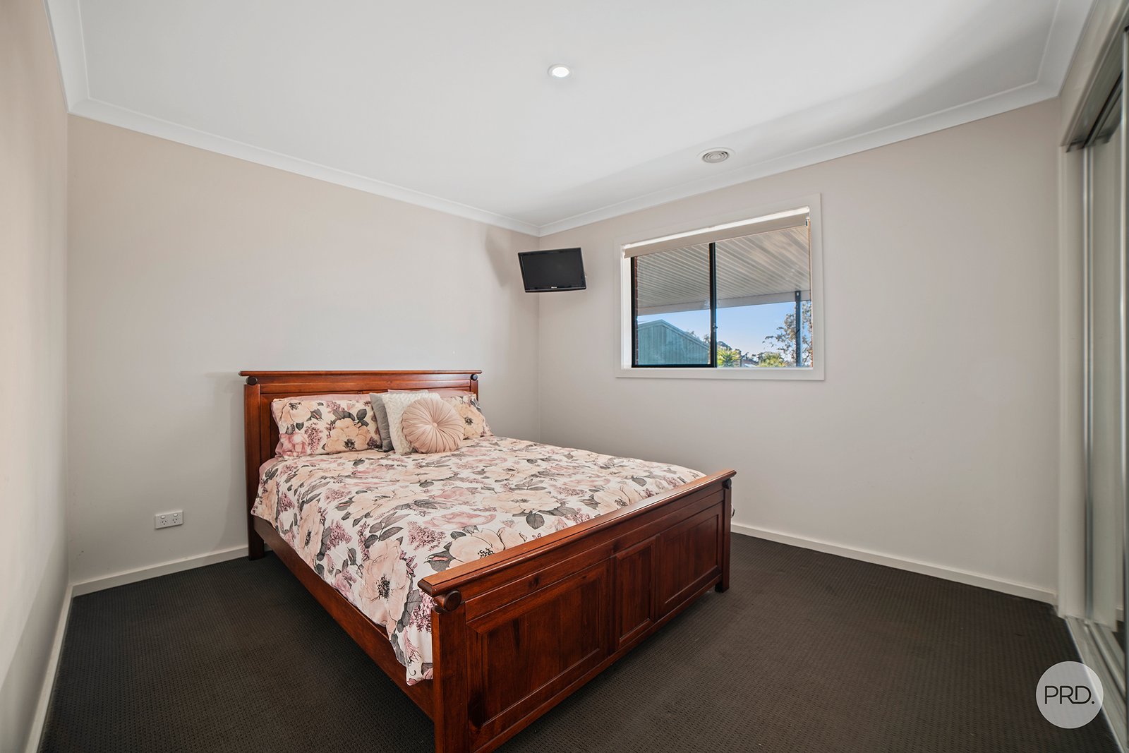 54 Queen Street KANGAROO FLAT 9
