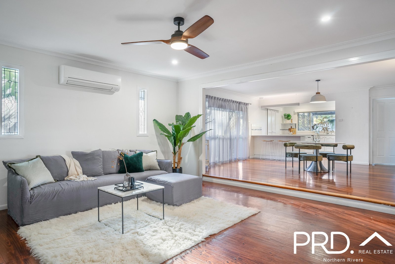 54 Richmond Street CASINO 13