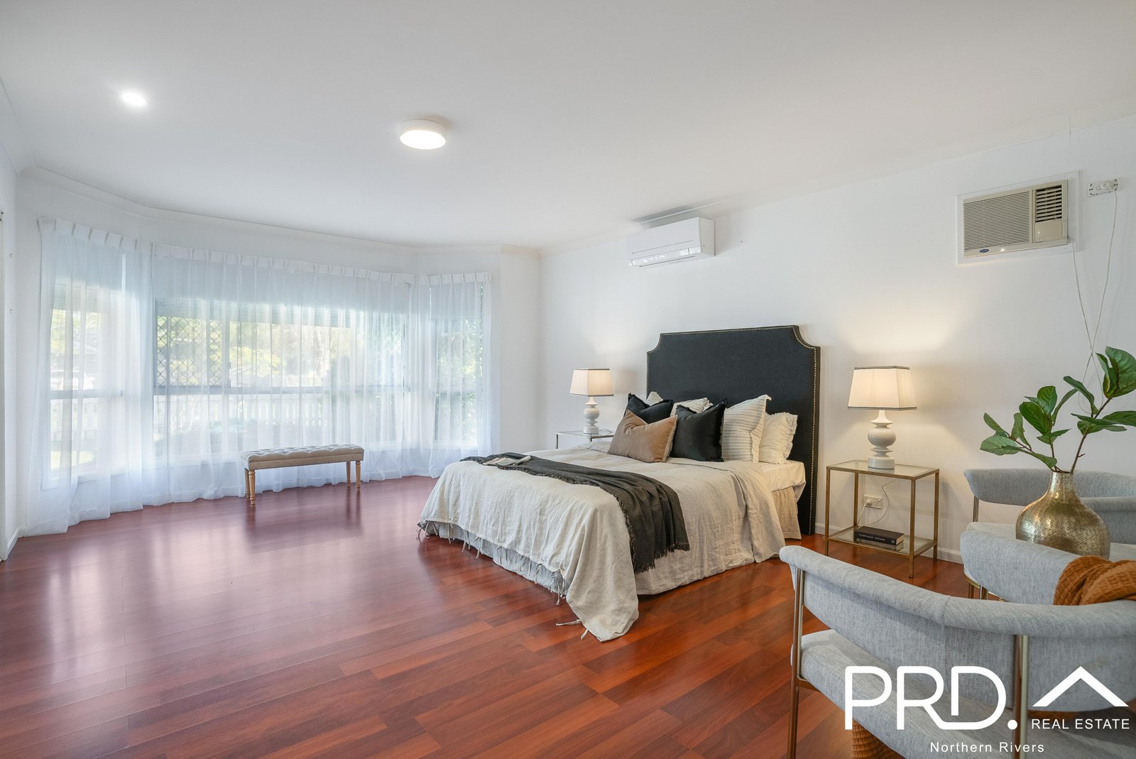 54 Richmond Street CASINO 18