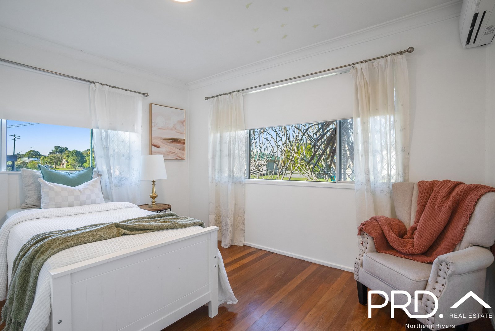 54 Richmond Street CASINO 25