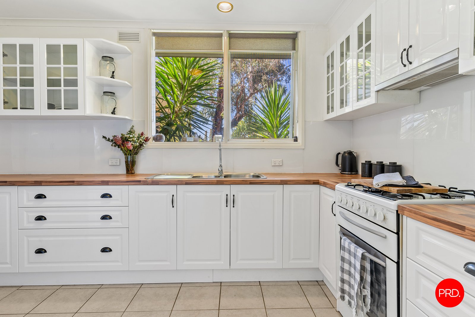 54 Ryalls Lane STRATHFIELDSAYE 8