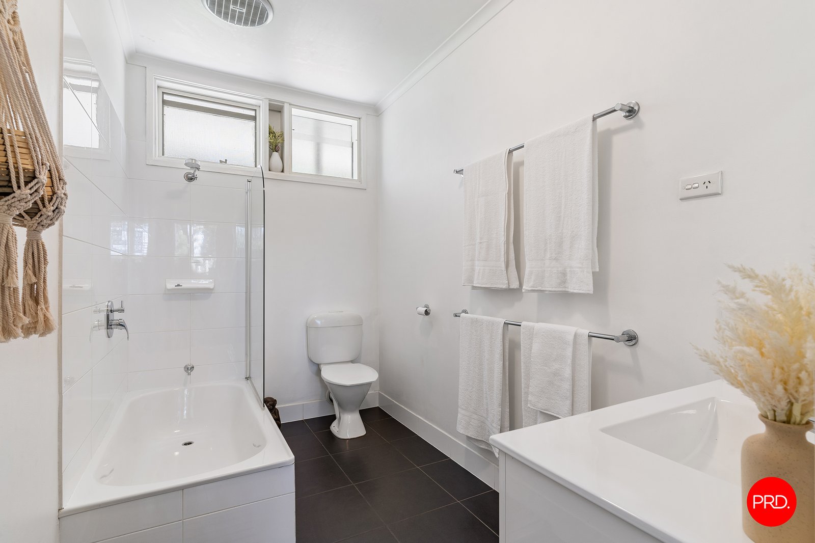 54 Ryalls Lane STRATHFIELDSAYE 17