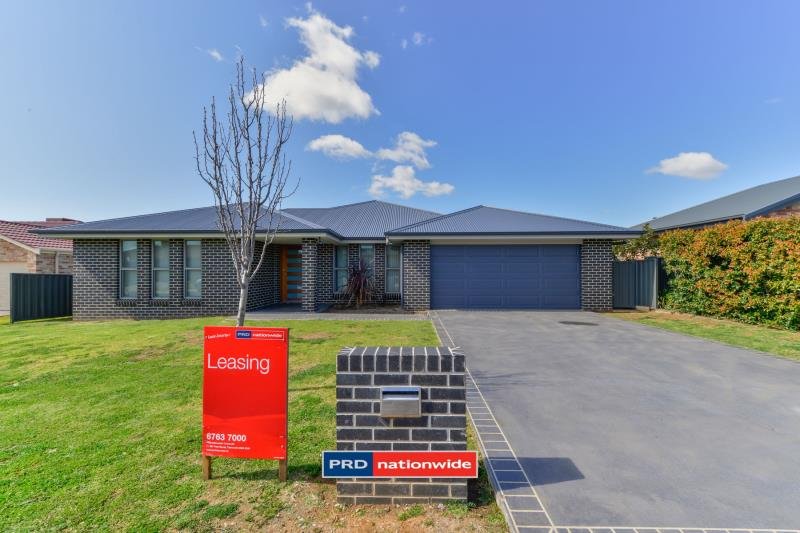 54 Semillon Drive TAMWORTH 1