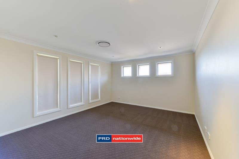 54 Semillon Drive TAMWORTH 3