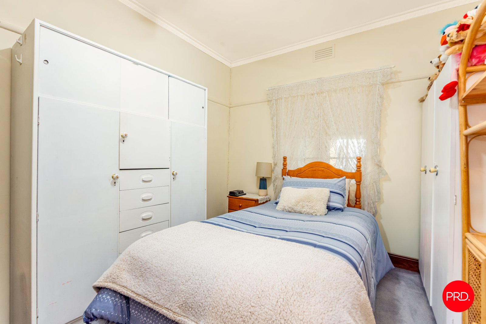 54 Simpson Street KYNETON 9