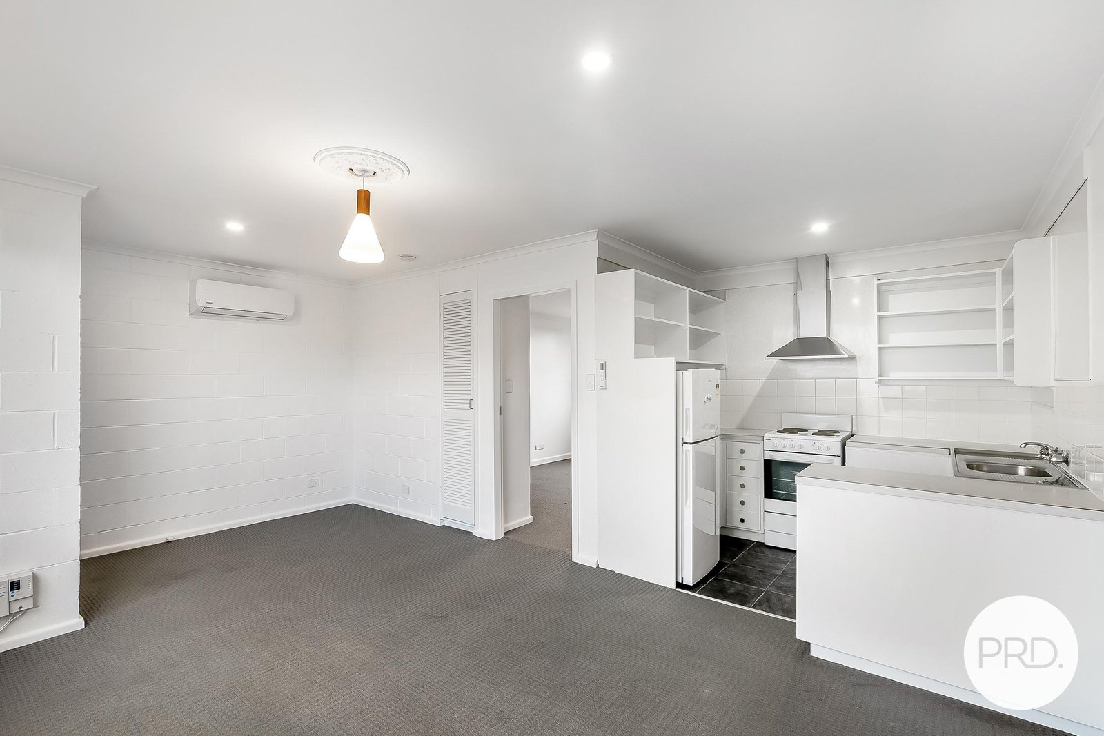 5/4 South Street BELLERIVE 3