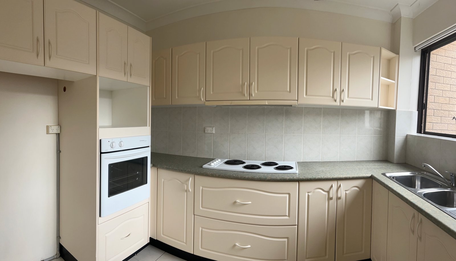 54 Station Street MORTDALE 2