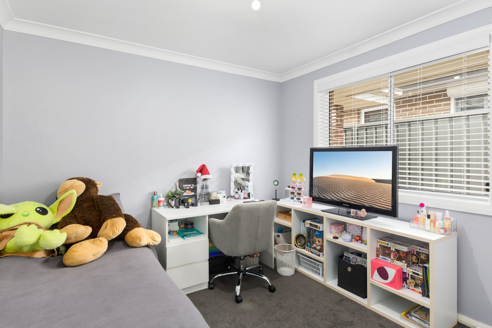 54 Stockyard Cr  HORSLEY 9