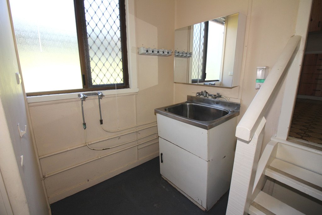 54 Taabinga Street WAVELL HEIGHTS 11