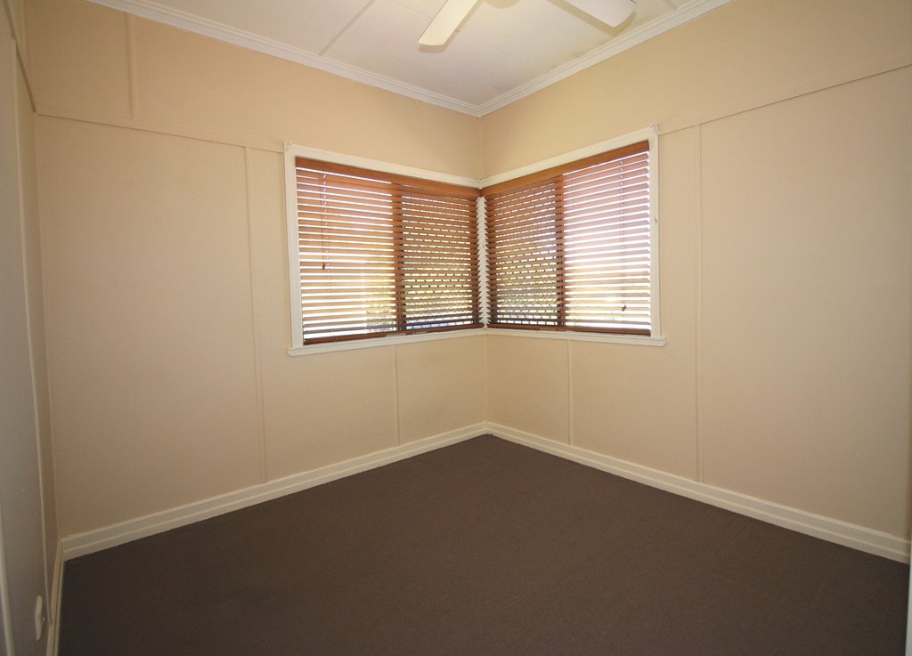 54 Taabinga Street WAVELL HEIGHTS 8