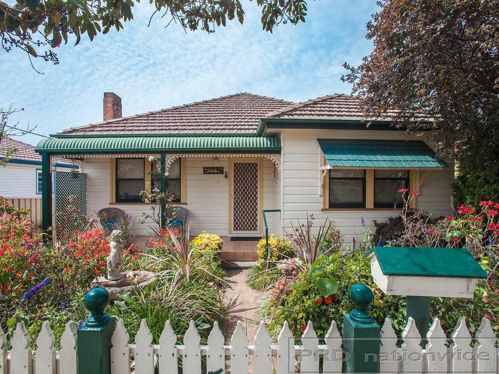 54 Tennyson Street BERESFIELD 1