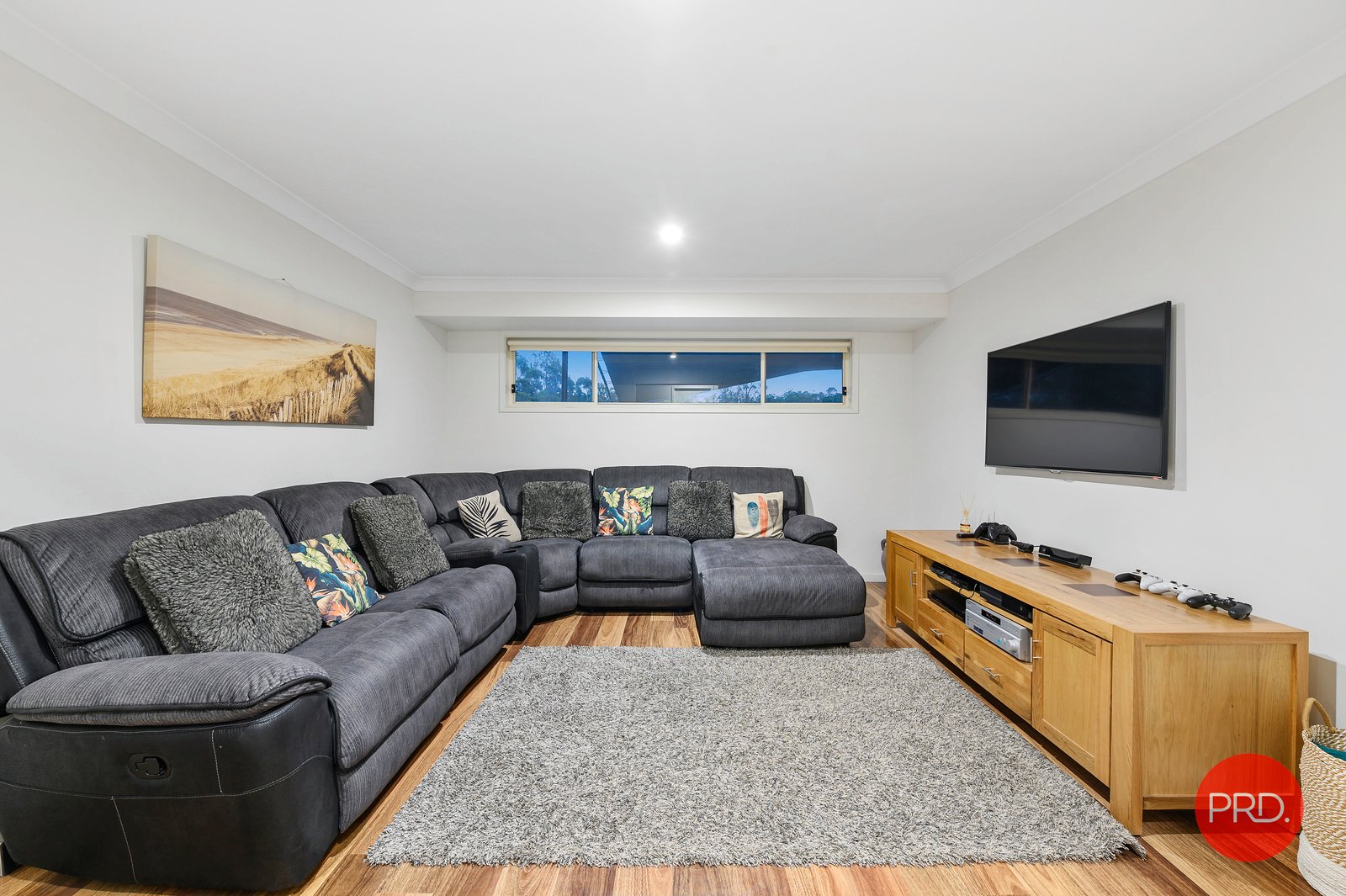 54 Thoroughbred Close NANA GLEN 9